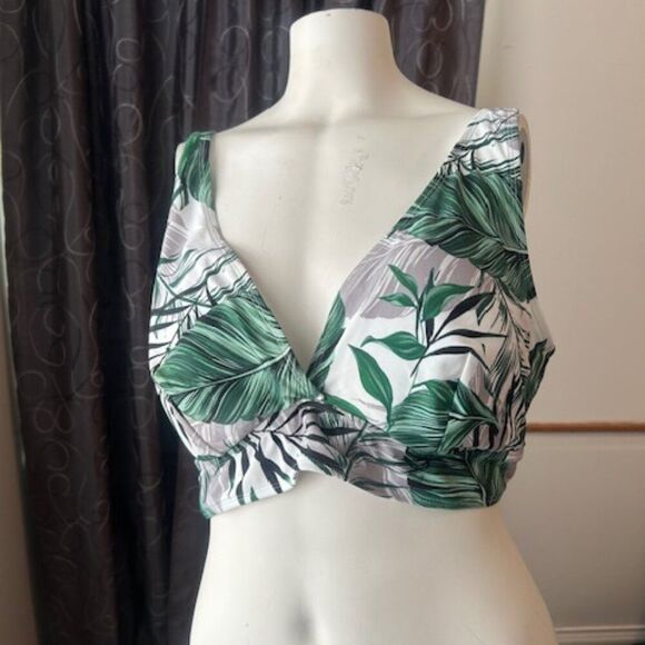 Torrid Tropical Palm Leaves Print Swimsuit top, size 3 - Picture 1 of 5